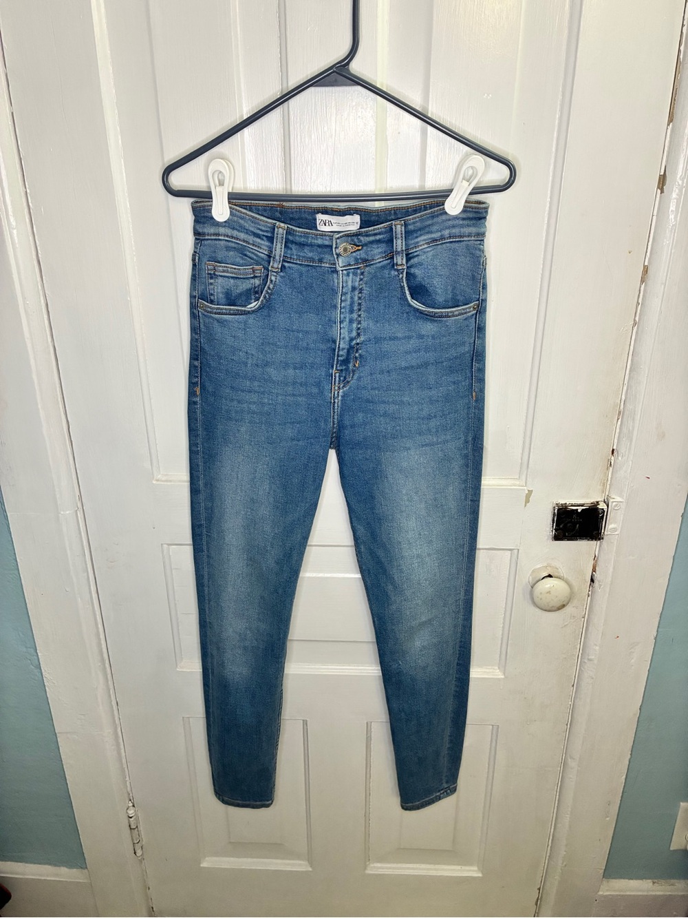 Zara Women's Straight Leg Jeans - Light Blue Wash